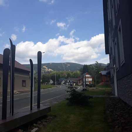 Utulny A Romanticky Apartman Rokytnice โรกีนีซ นัด ยีเซอโร ภายนอก รูปภาพ